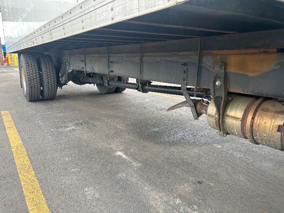 Medium Duty Box Truck-Light and Medium Duty Trucks-International-2022-MV607-Milwaukee-WI-230,036\n\t\tmiles-$ 41,750 - Image 14