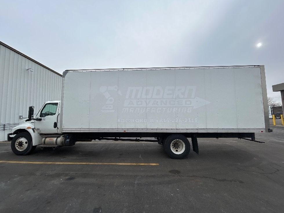 Medium Duty Box Truck-Light and Medium Duty Trucks-International-2022-MV607-Milwaukee-WI-230,036\n\t\tmiles-$ 41,750 - Image 4
