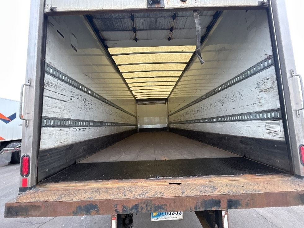 Medium Duty Box Truck-Light and Medium Duty Trucks-International-2022-MV607-Milwaukee-WI-230,036\n\t\tmiles-$ 41,750 - Image 9