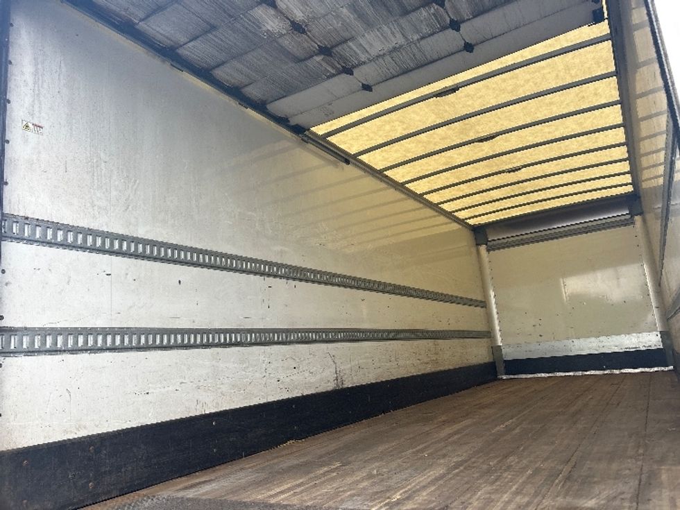 Medium Duty Box Truck-Light and Medium Duty Trucks-International-2022-MV607-Milwaukee-WI-234,187\n\t\tmiles-$ 47,500 - Image 10