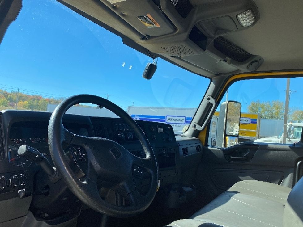 Medium Duty Box Truck-Light and Medium Duty Trucks-International-2022-MV607-Minoa-NY-206,318\n\t\tmiles-$ 46,000 - Image 17