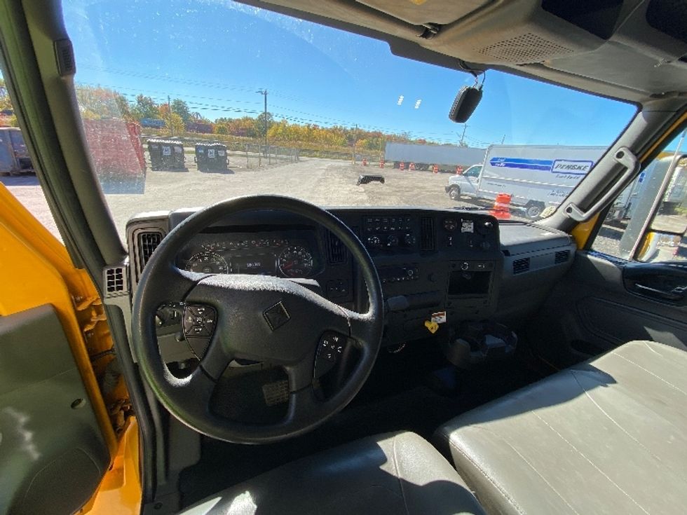 Medium Duty Box Truck-Light and Medium Duty Trucks-International-2022-MV607-Minoa-NY-206,318\n\t\tmiles-$ 46,000 - Image 18