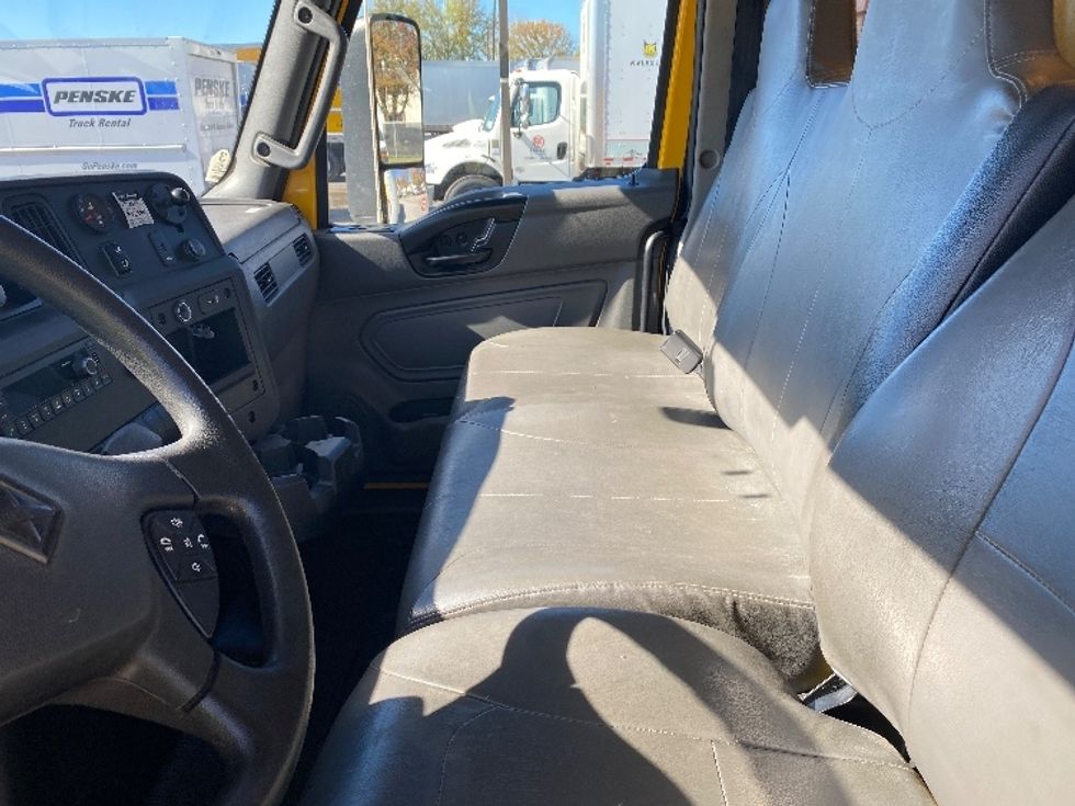 Medium Duty Box Truck-Light and Medium Duty Trucks-International-2022-MV607-Minoa-NY-206,318\n\t\tmiles-$ 46,000 - Image 19