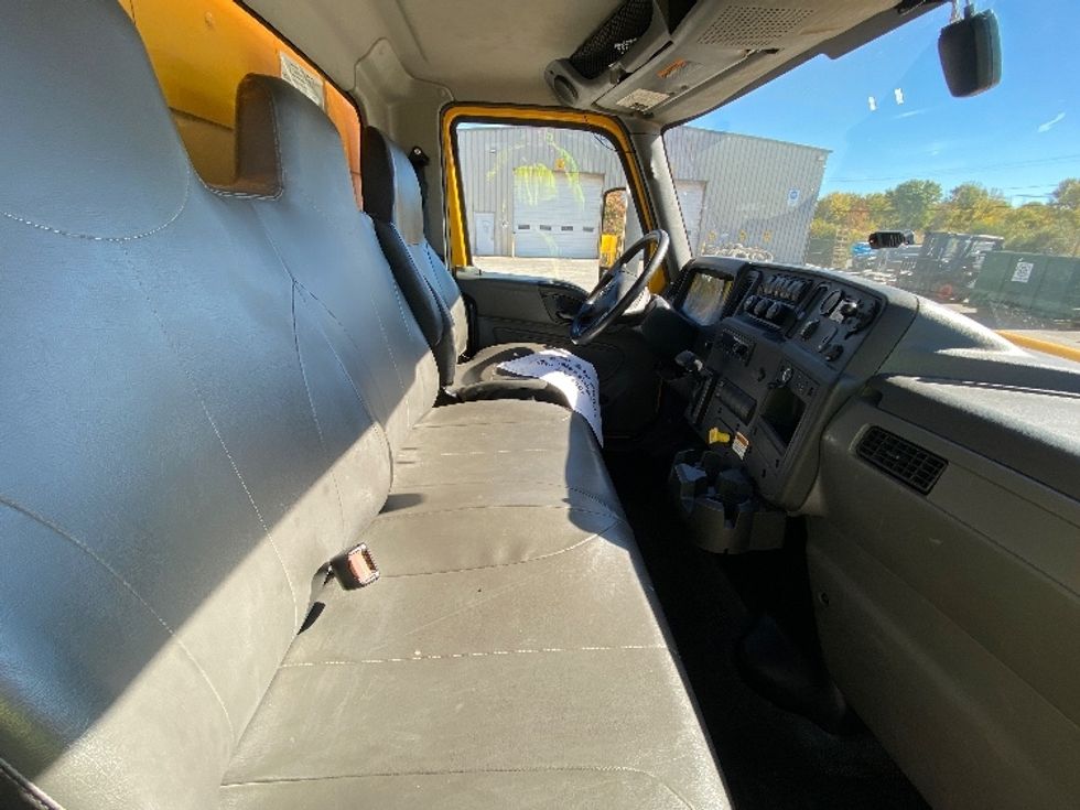 Medium Duty Box Truck-Light and Medium Duty Trucks-International-2022-MV607-Minoa-NY-206,318\n\t\tmiles-$ 46,000 - Image 22
