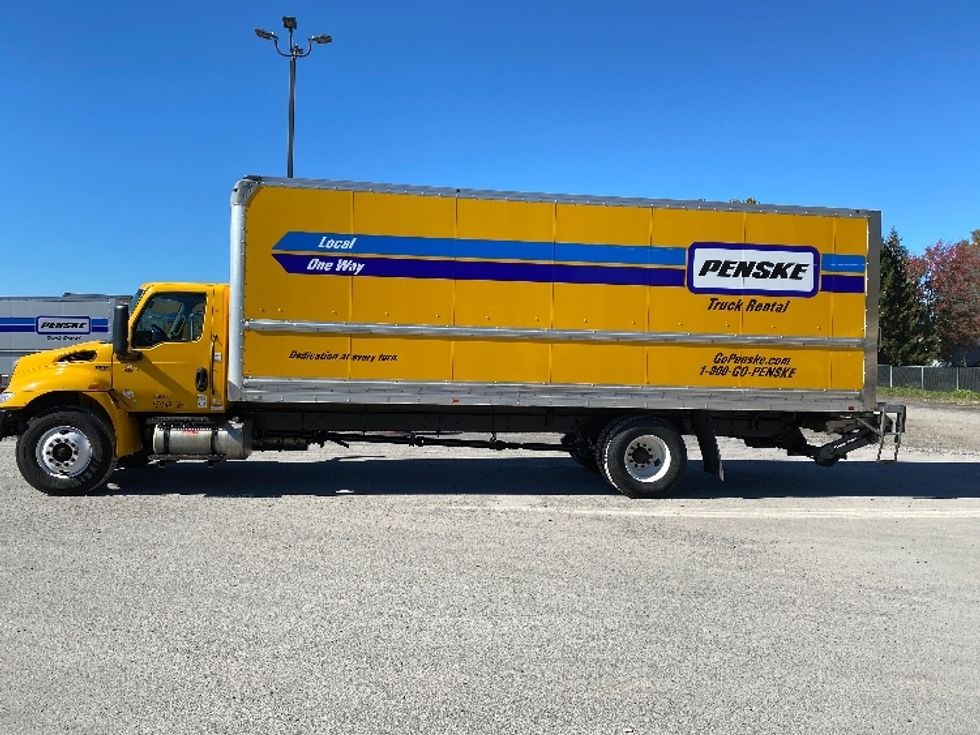 Medium Duty Box Truck-Light and Medium Duty Trucks-International-2022-MV607-Minoa-NY-206,318\n\t\tmiles-$ 46,000 - Image 4
