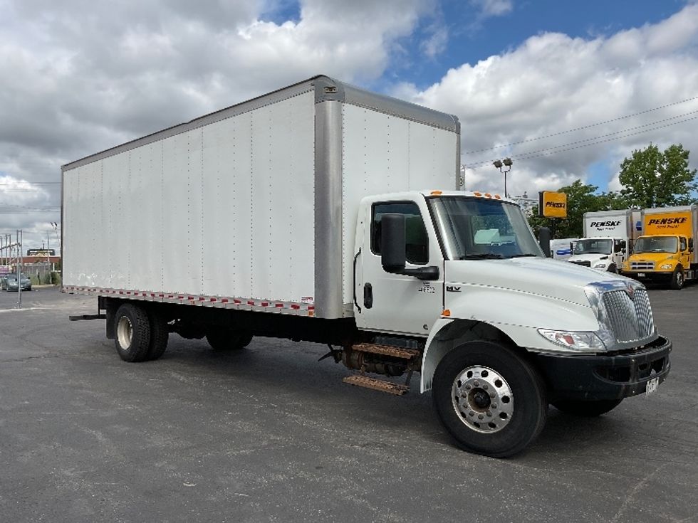 Medium Duty Box Truck-Light and Medium Duty Trucks-International-2022-MV607-Mississauga-ON-177,792\n\t\tkm-$ 79,250 - Image 1