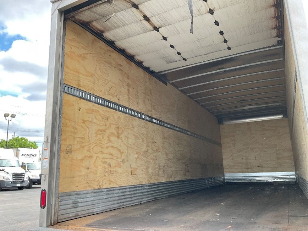 Medium Duty Box Truck-Light and Medium Duty Trucks-International-2022-MV607-Mississauga-ON-177,792\n\t\tkm-$ 79,250 - Image 10