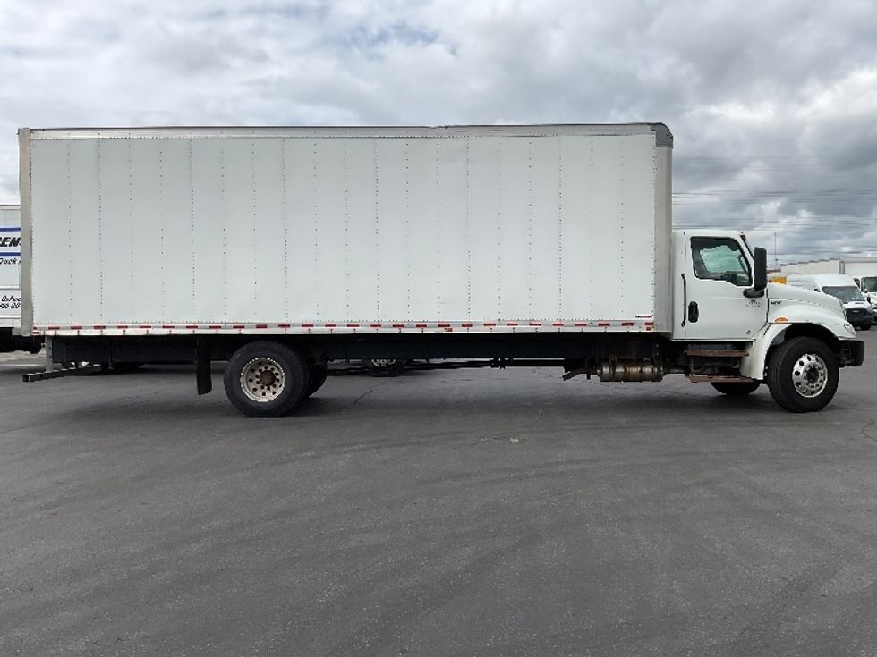 Medium Duty Box Truck-Light and Medium Duty Trucks-International-2022-MV607-Mississauga-ON-177,792\n\t\tkm-$ 79,250 - Image 14