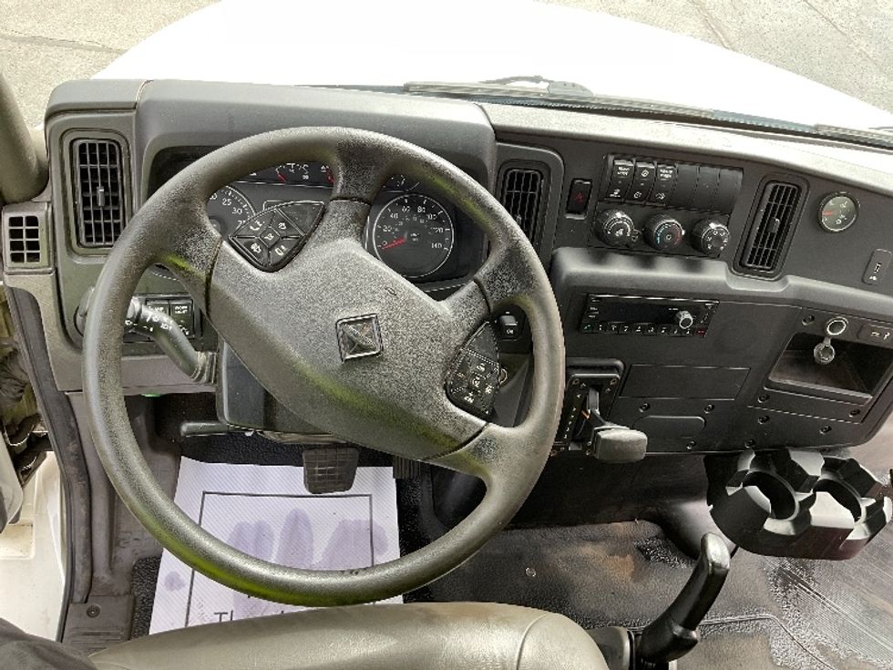 Medium Duty Box Truck-Light and Medium Duty Trucks-International-2022-MV607-Mississauga-ON-177,792\n\t\tkm-$ 79,250 - Image 17