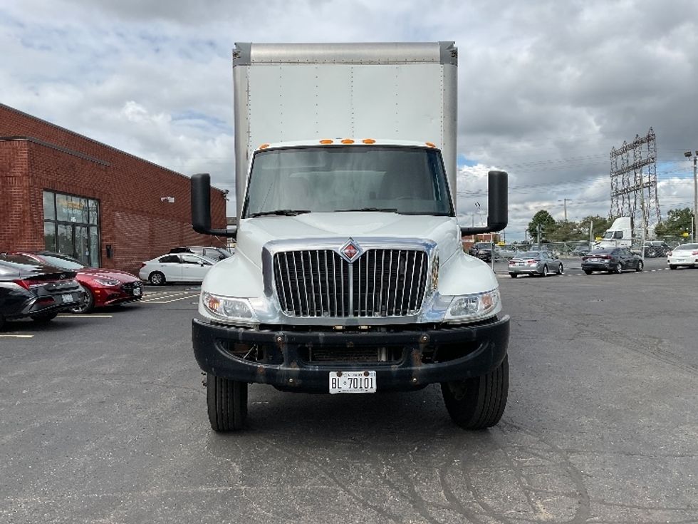 Medium Duty Box Truck-Light and Medium Duty Trucks-International-2022-MV607-Mississauga-ON-177,792\n\t\tkm-$ 79,250 - Image 2