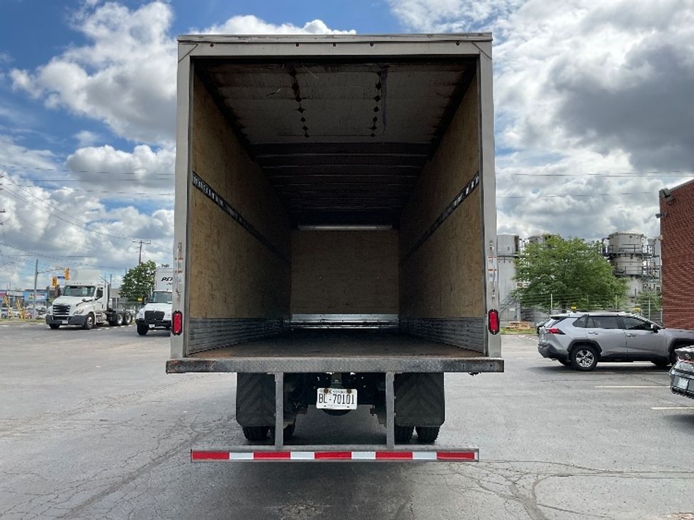 Medium Duty Box Truck-Light and Medium Duty Trucks-International-2022-MV607-Mississauga-ON-177,792\n\t\tkm-$ 79,250 - Image 8