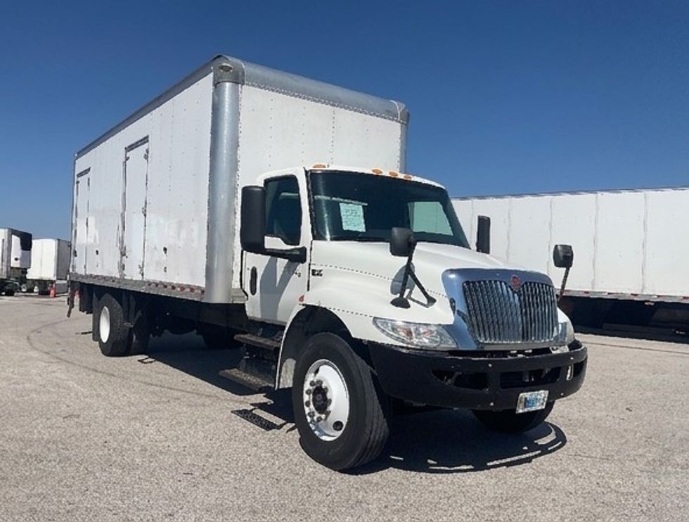 Medium Duty Box Truck-Light and Medium Duty Trucks-International-2022-MV607-Moberly-MO-263,218\n\t\tmiles-$ 43,750 - Image 1