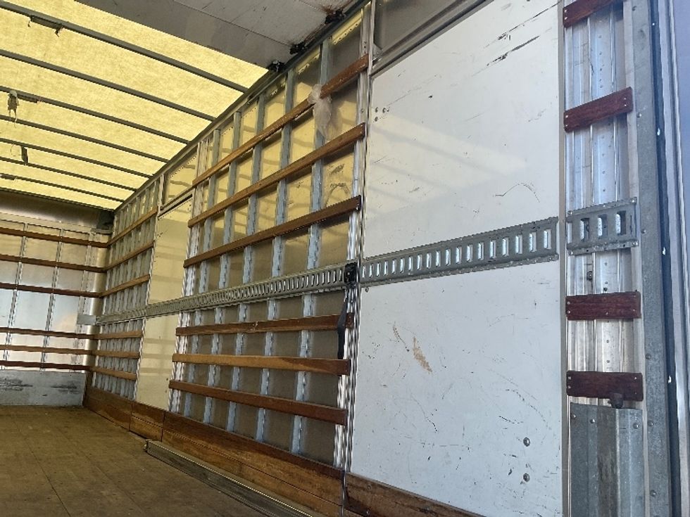 Medium Duty Box Truck-Light and Medium Duty Trucks-International-2022-MV607-Moberly-MO-263,218\n\t\tmiles-$ 43,750 - Image 12