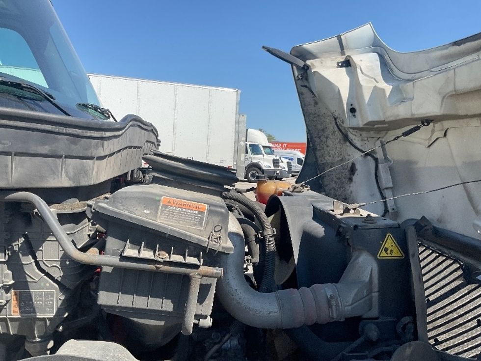 Medium Duty Box Truck-Light and Medium Duty Trucks-International-2022-MV607-Moberly-MO-263,218\n\t\tmiles-$ 43,750 - Image 21