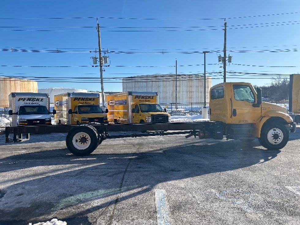 Medium Duty Box Truck-Light and Medium Duty Trucks-International-2022-MV607-Monmouth Junction-NJ-177,802\n\t\tmiles-$ 44,000 - Image 10