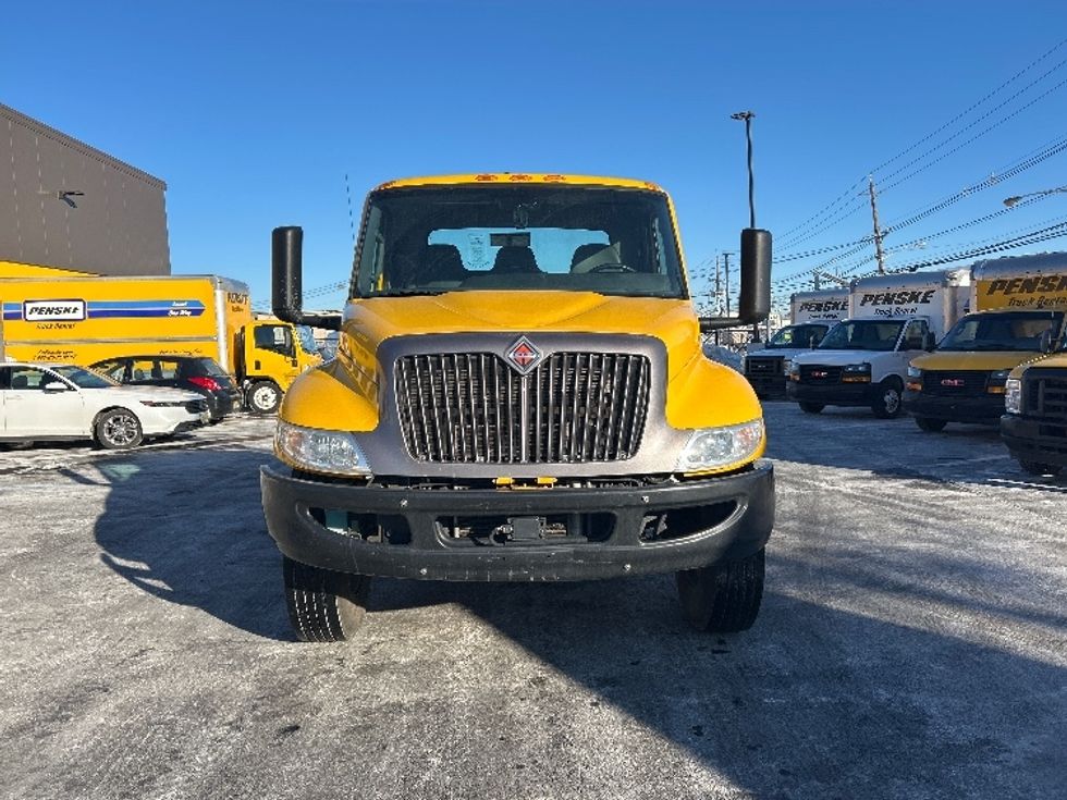 Medium Duty Box Truck-Light and Medium Duty Trucks-International-2022-MV607-Monmouth Junction-NJ-177,802\n\t\tmiles-$ 44,000 - Image 2
