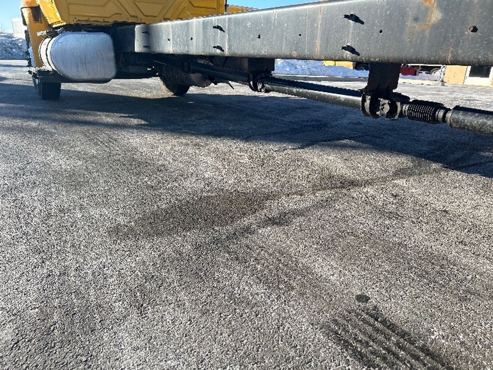 Medium Duty Box Truck-Light and Medium Duty Trucks-International-2022-MV607-Monmouth Junction-NJ-177,802\n\t\tmiles-$ 44,000 - Image 5