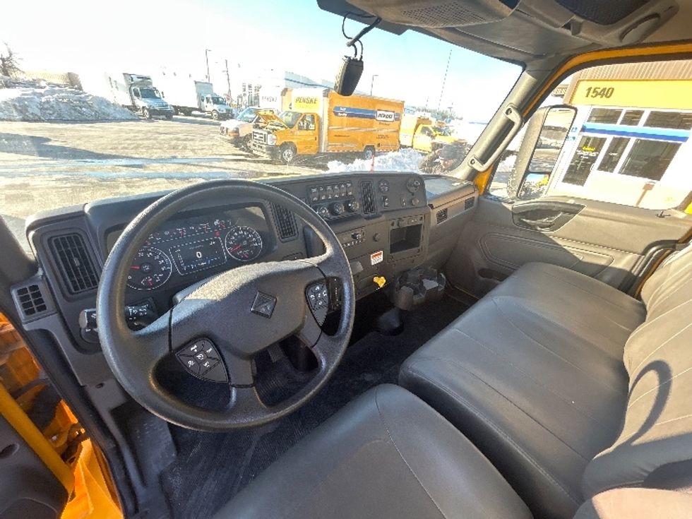 Medium Duty Box Truck-Light and Medium Duty Trucks-International-2022-MV607-Monmouth Junction-NJ-177,802\n\t\tmiles-$ 44,000 - Image 13
