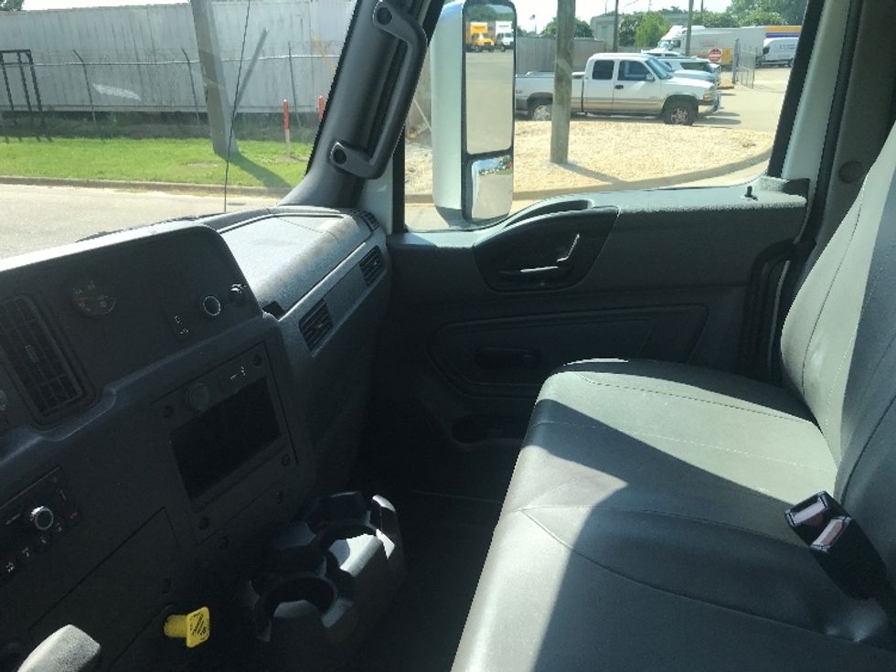 Medium Duty Box Truck-Light and Medium Duty Trucks-International-2022-MV607-Montgomery-AL-153,094\n\t\tmiles-$ 63,000 - Image 19