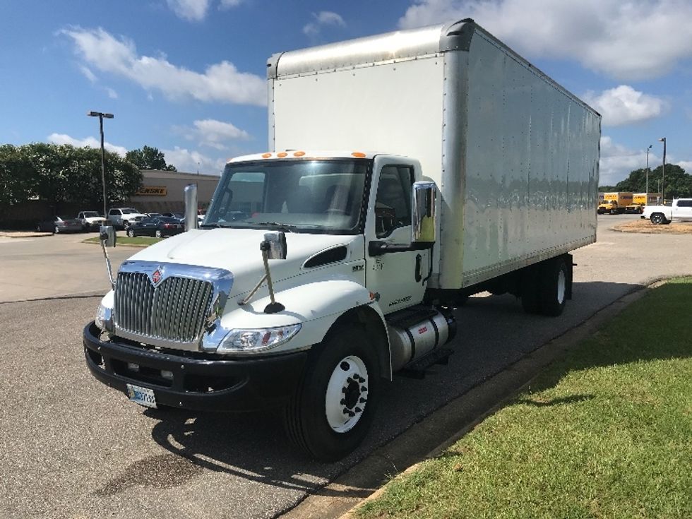 Medium Duty Box Truck-Light and Medium Duty Trucks-International-2022-MV607-Montgomery-AL-153,094\n\t\tmiles-$ 63,000 - Image 3