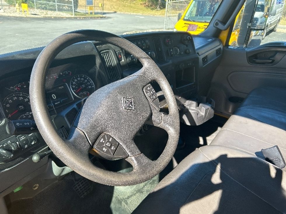 Medium Duty Box Truck-Light and Medium Duty Trucks-International-2022-MV607-Montgomery-NY-210,088\n\t\tmiles-$ 45,500 - Image 17
