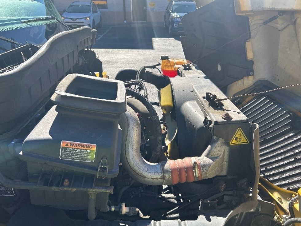 Medium Duty Box Truck-Light and Medium Duty Trucks-International-2022-MV607-Montgomery-NY-210,088\n\t\tmiles-$ 45,500 - Image 23