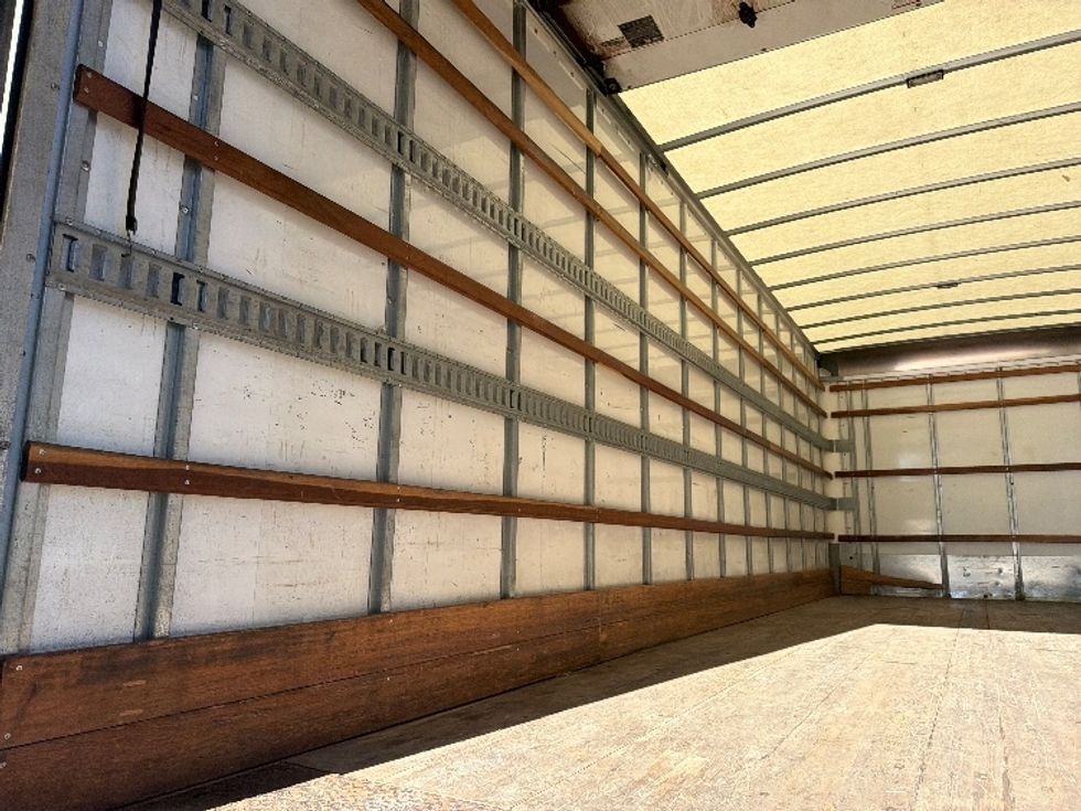 Medium Duty Box Truck-Light and Medium Duty Trucks-International-2022-MV607-Montgomery-NY-213,261\n\t\tmiles-$ 41,250 - Image 11