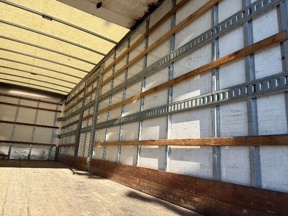 Medium Duty Box Truck-Light and Medium Duty Trucks-International-2022-MV607-Montgomery-NY-213,261\n\t\tmiles-$ 41,250 - Image 12