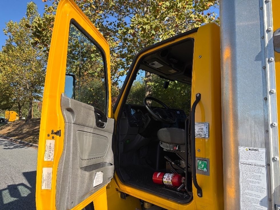 Medium Duty Box Truck-Light and Medium Duty Trucks-International-2022-MV607-Montgomery-NY-213,261\n\t\tmiles-$ 41,250 - Image 16