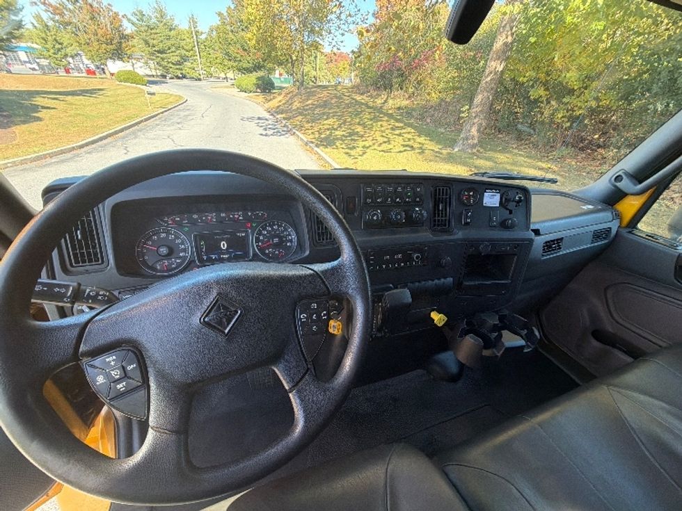 Medium Duty Box Truck-Light and Medium Duty Trucks-International-2022-MV607-Montgomery-NY-213,261\n\t\tmiles-$ 41,250 - Image 18