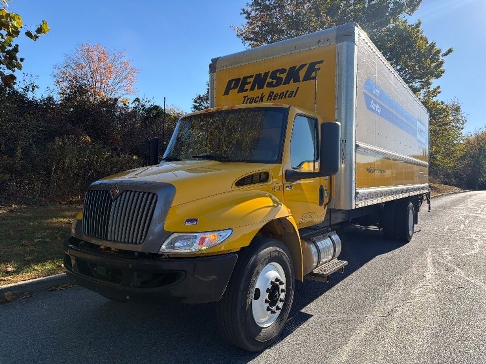 Medium Duty Box Truck-Light and Medium Duty Trucks-International-2022-MV607-Montgomery-NY-213,261\n\t\tmiles-$ 41,250 - Image 3