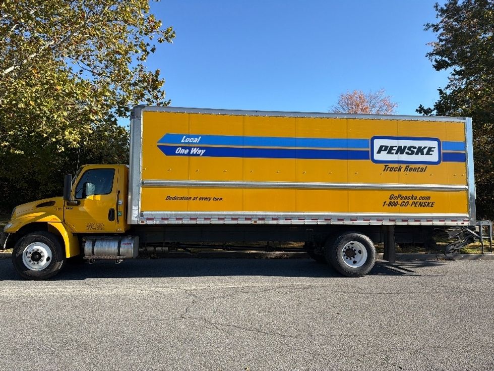 Medium Duty Box Truck-Light and Medium Duty Trucks-International-2022-MV607-Montgomery-NY-213,261\n\t\tmiles-$ 41,250 - Image 4