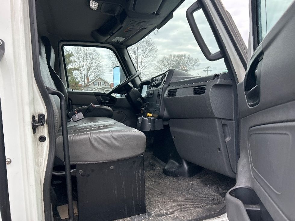 Medium Duty Box Truck-Light and Medium Duty Trucks-International-2022-MV607-Montgomery-NY-223,103\n\t\tmiles-$ 40,750 - Image 20