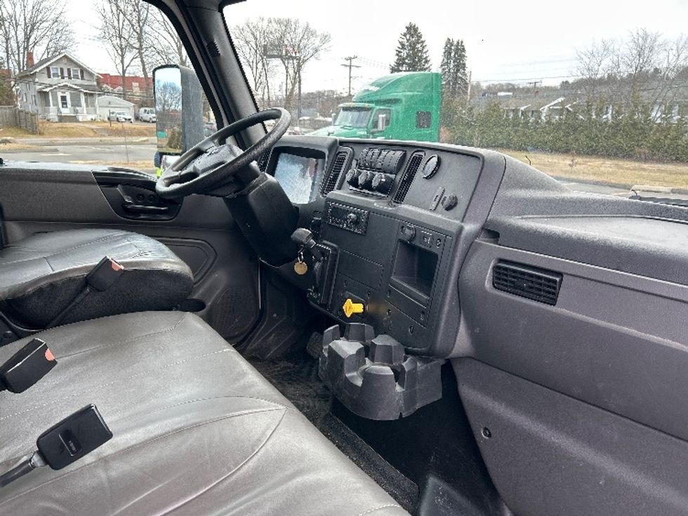 Medium Duty Box Truck-Light and Medium Duty Trucks-International-2022-MV607-Montgomery-NY-223,103\n\t\tmiles-$ 40,750 - Image 22