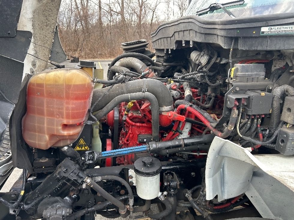 Medium Duty Box Truck-Light and Medium Duty Trucks-International-2022-MV607-Montgomery-NY-223,103\n\t\tmiles-$ 40,750 - Image 24