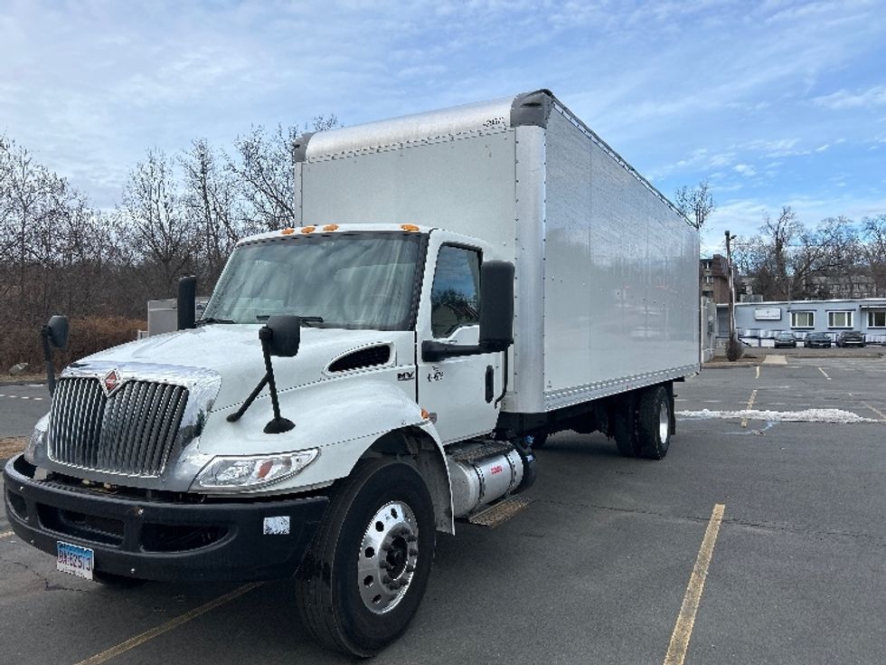 Medium Duty Box Truck-Light and Medium Duty Trucks-International-2022-MV607-Montgomery-NY-223,103\n\t\tmiles-$ 40,750 - Image 3