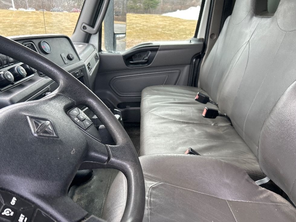 Medium Duty Box Truck-Light and Medium Duty Trucks-International-2022-MV607-Montgomery-NY-232,017\n\t\tmiles-$ 39,500 - Image 19