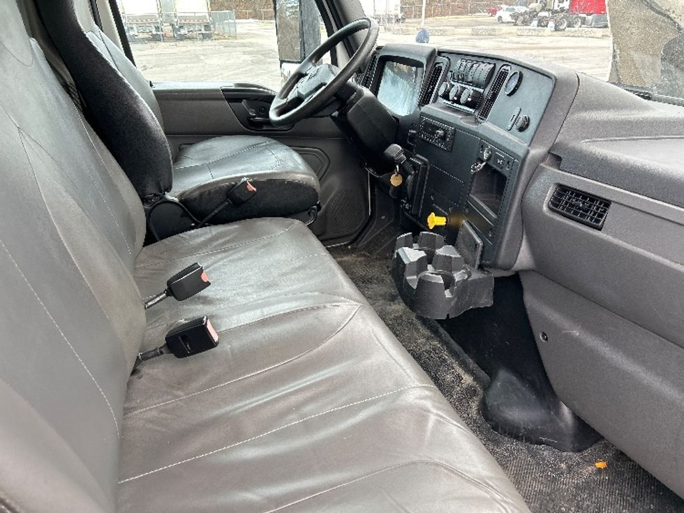 Medium Duty Box Truck-Light and Medium Duty Trucks-International-2022-MV607-Montgomery-NY-232,017\n\t\tmiles-$ 39,500 - Image 22
