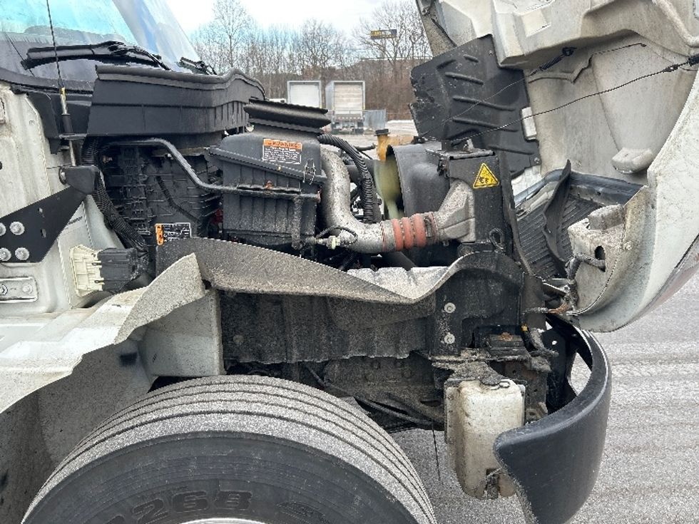 Medium Duty Box Truck-Light and Medium Duty Trucks-International-2022-MV607-Montgomery-NY-232,017\n\t\tmiles-$ 39,500 - Image 23