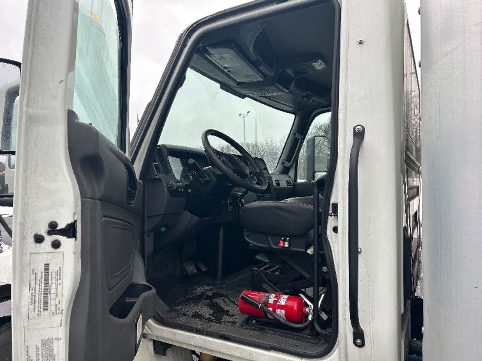 Medium Duty Box Truck-Light and Medium Duty Trucks-International-2022-MV607-Montgomery-NY-255,715\n\t\tmiles-$ 38,750 - Image 16
