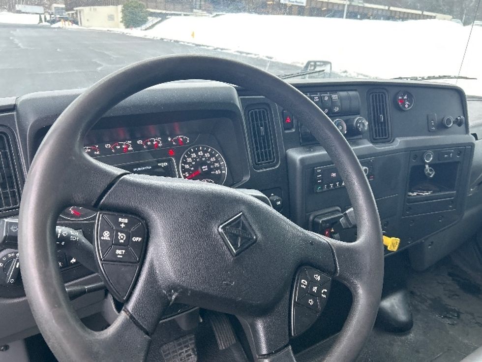 Medium Duty Box Truck-Light and Medium Duty Trucks-International-2022-MV607-Montgomery-NY-255,715\n\t\tmiles-$ 38,750 - Image 17