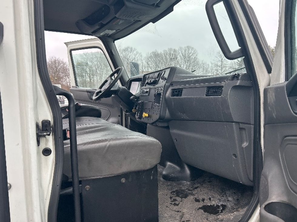 Medium Duty Box Truck-Light and Medium Duty Trucks-International-2022-MV607-Montgomery-NY-255,715\n\t\tmiles-$ 38,750 - Image 20