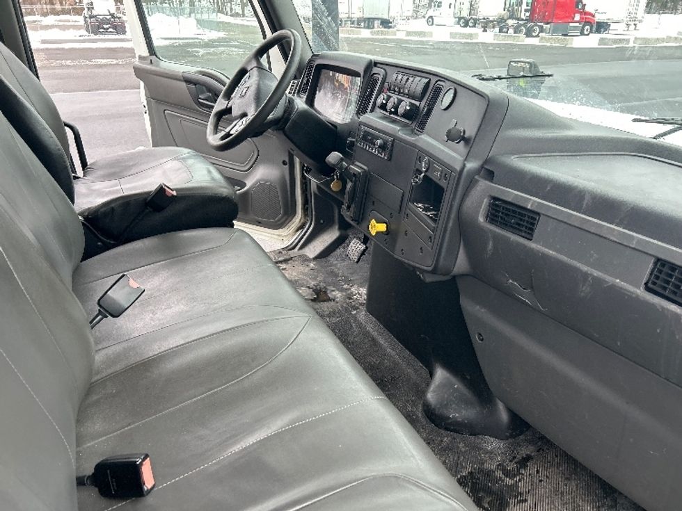 Medium Duty Box Truck-Light and Medium Duty Trucks-International-2022-MV607-Montgomery-NY-255,715\n\t\tmiles-$ 38,750 - Image 22