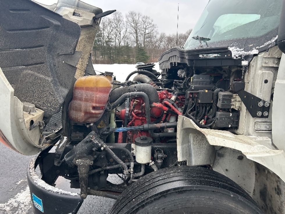 Medium Duty Box Truck-Light and Medium Duty Trucks-International-2022-MV607-Montgomery-NY-255,715\n\t\tmiles-$ 38,750 - Image 24