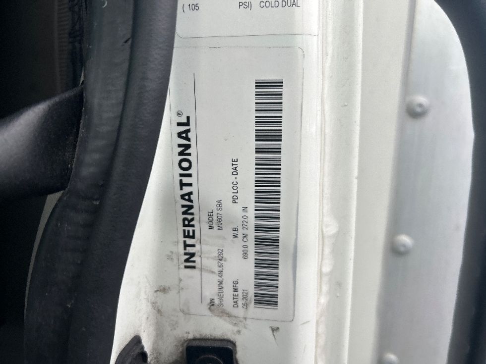 Medium Duty Box Truck-Light and Medium Duty Trucks-International-2022-MV607-Montgomery-NY-255,715\n\t\tmiles-$ 38,750 - Image 27