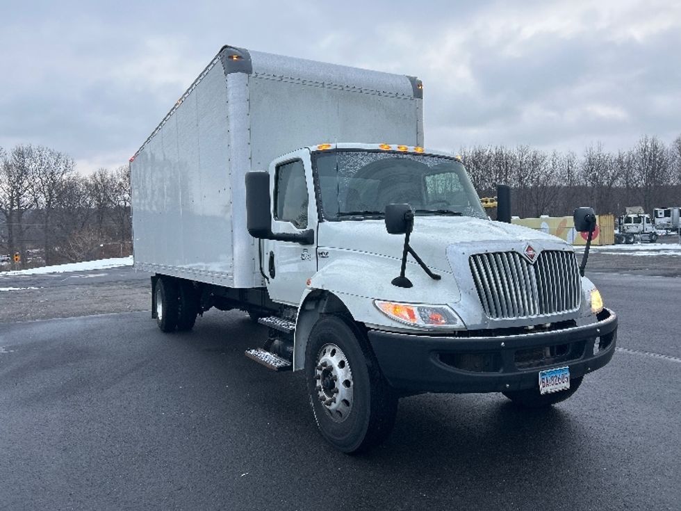 Medium Duty Box Truck-Light and Medium Duty Trucks-International-2022-MV607-Montgomery-NY-264,540\n\t\tmiles-$ 34,500 - Image 1