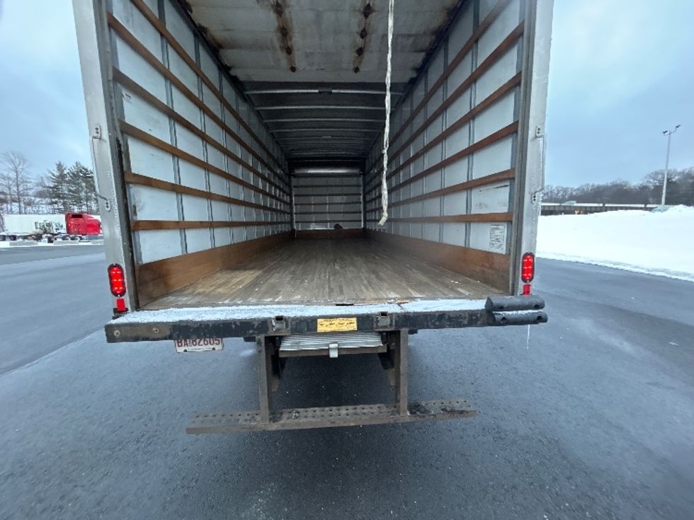 Medium Duty Box Truck-Light and Medium Duty Trucks-International-2022-MV607-Montgomery-NY-264,540\n\t\tmiles-$ 34,500 - Image 10