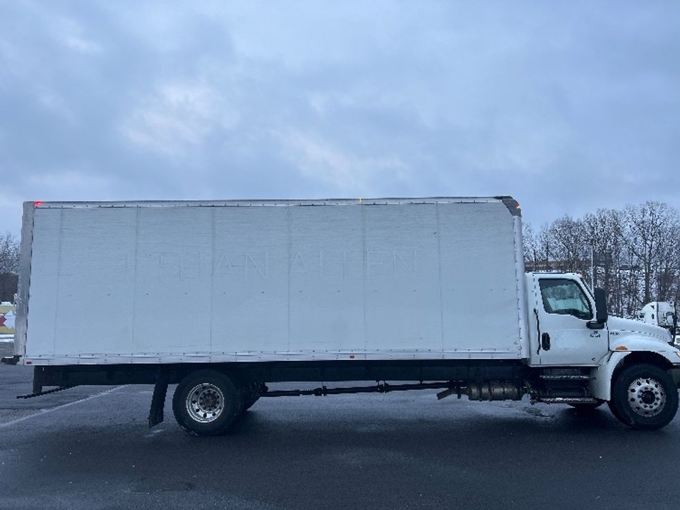 Medium Duty Box Truck-Light and Medium Duty Trucks-International-2022-MV607-Montgomery-NY-264,540\n\t\tmiles-$ 34,500 - Image 15