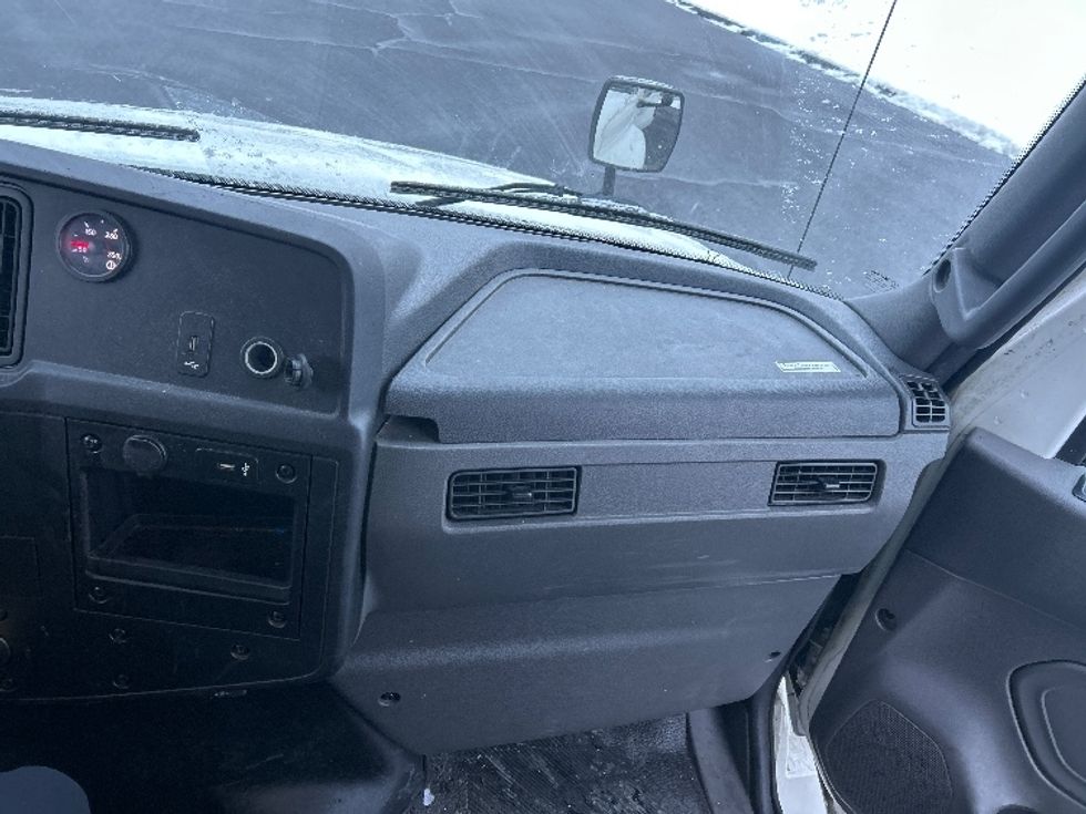 Medium Duty Box Truck-Light and Medium Duty Trucks-International-2022-MV607-Montgomery-NY-264,540\n\t\tmiles-$ 34,500 - Image 20