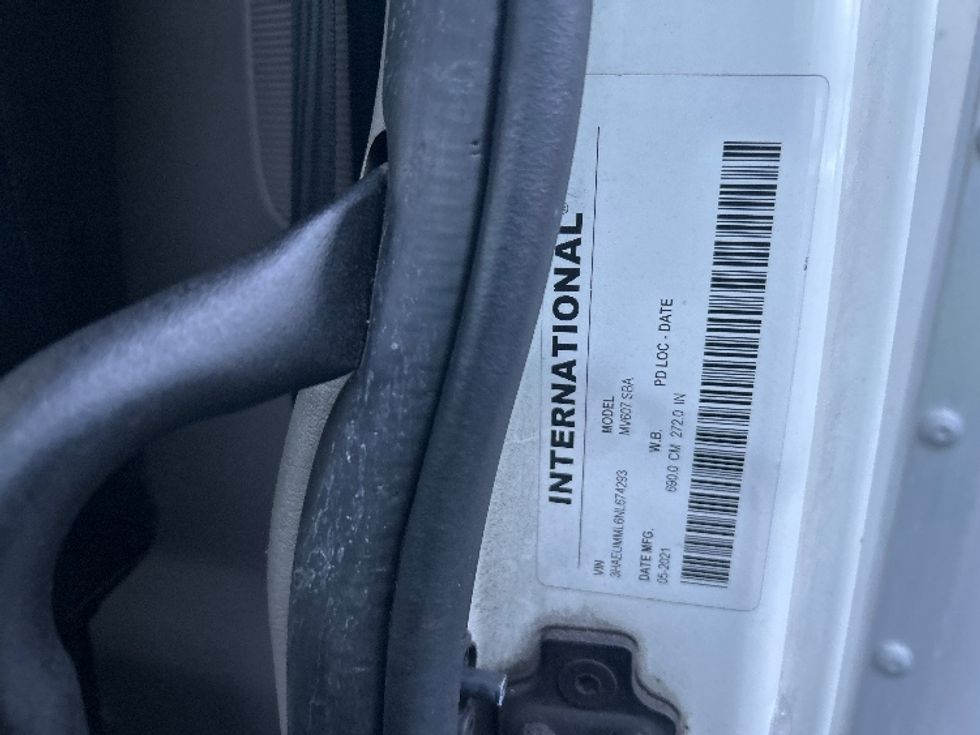 Medium Duty Box Truck-Light and Medium Duty Trucks-International-2022-MV607-Montgomery-NY-264,540\n\t\tmiles-$ 34,500 - Image 24